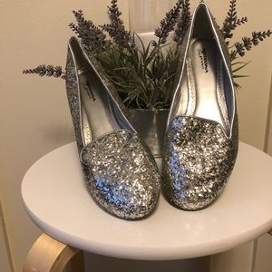 Silver glittery dress shoes...